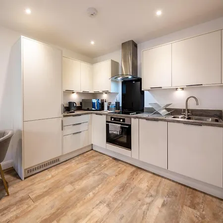 Stylish Modern * Bristol