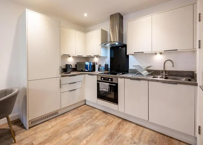 Stylish Modern * Bristol